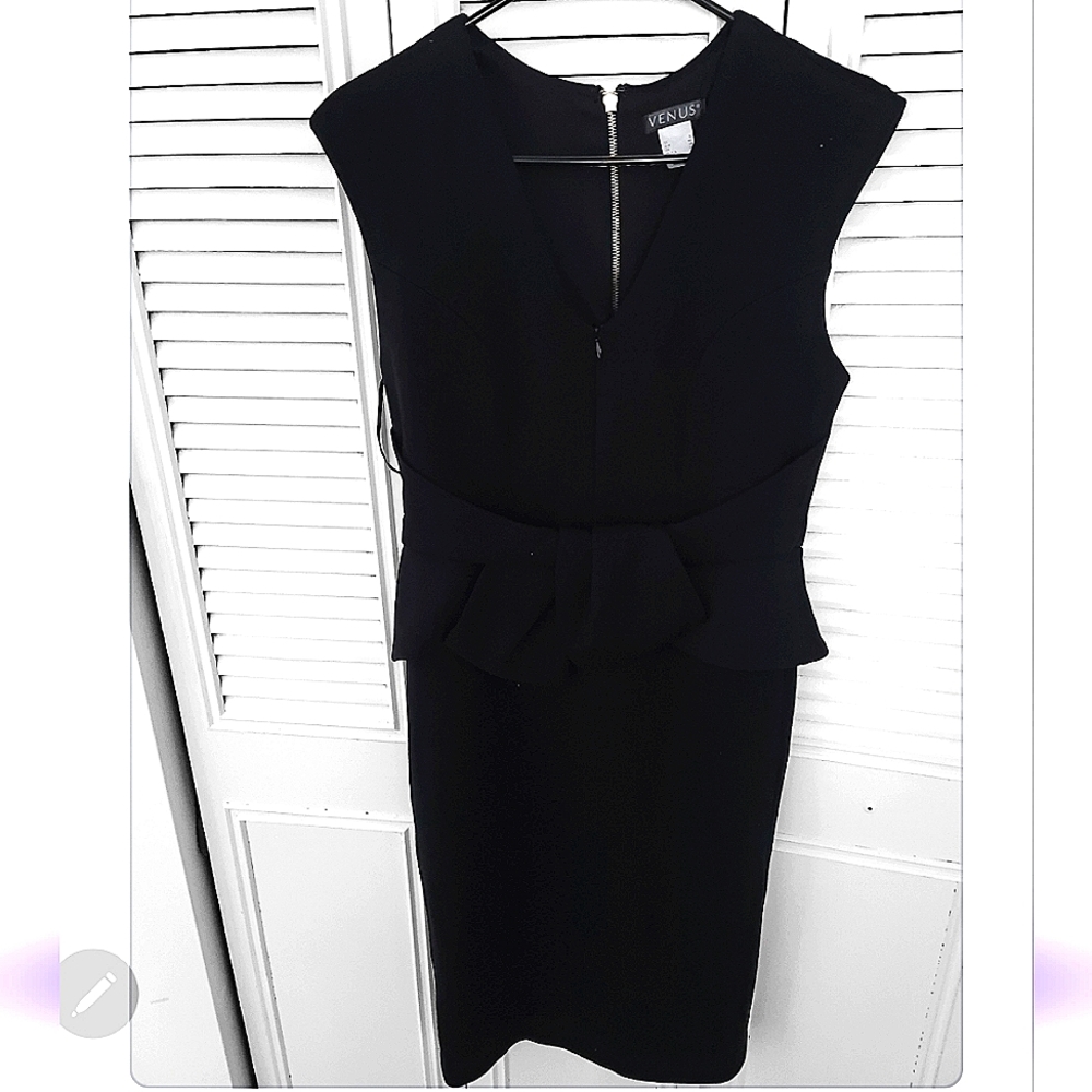 Black Venus midi dress with capped sleeves